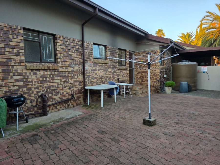 4 Bedroom Property for Sale in Heuwelsig Free State